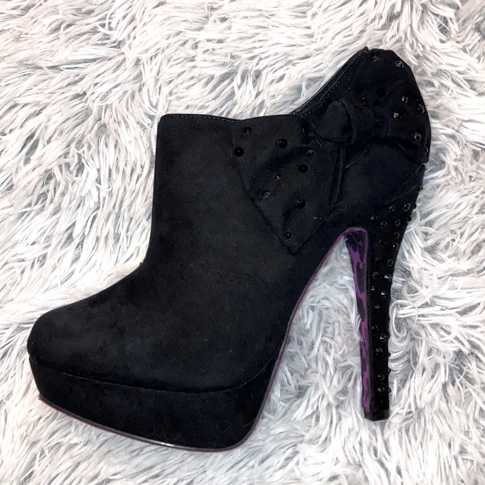 Betseyville heel booties